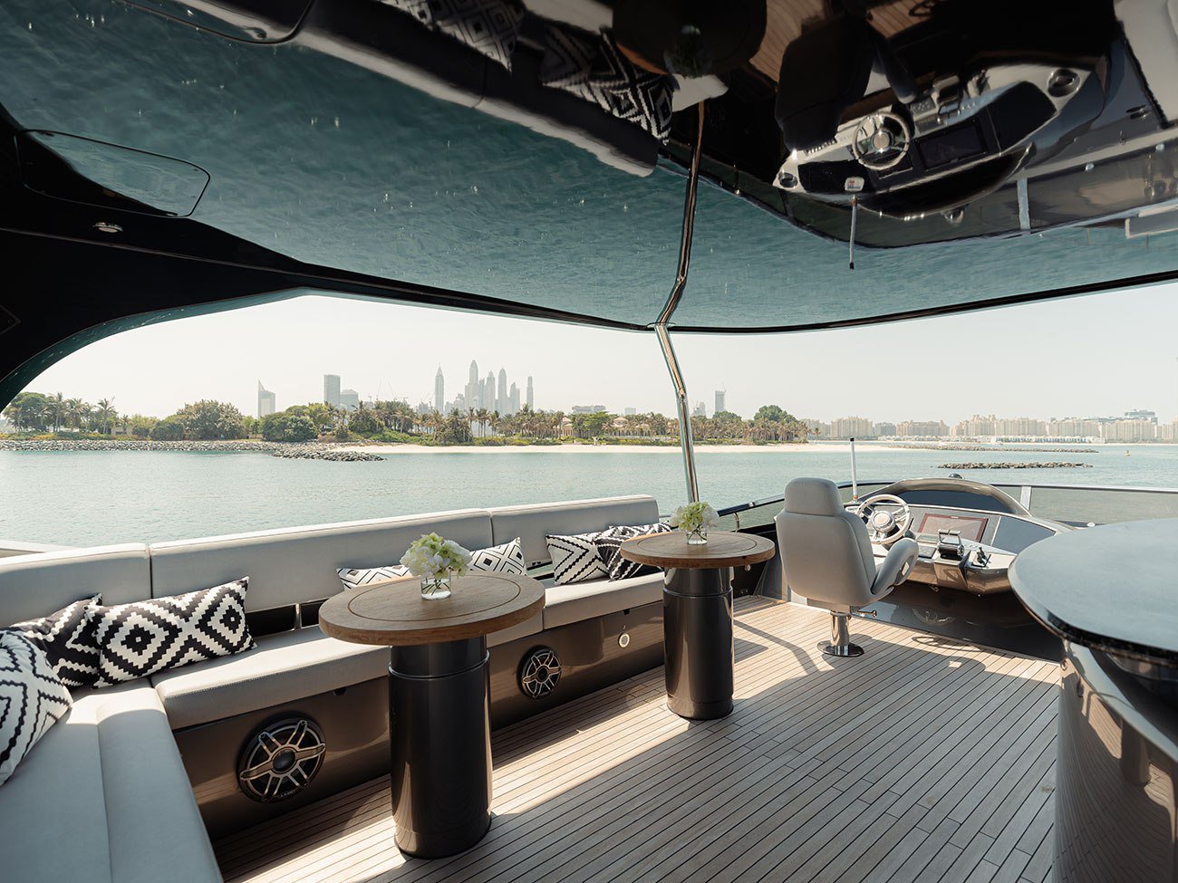 82ft-luxury-yacht-rental-matrix-dubai-5-1