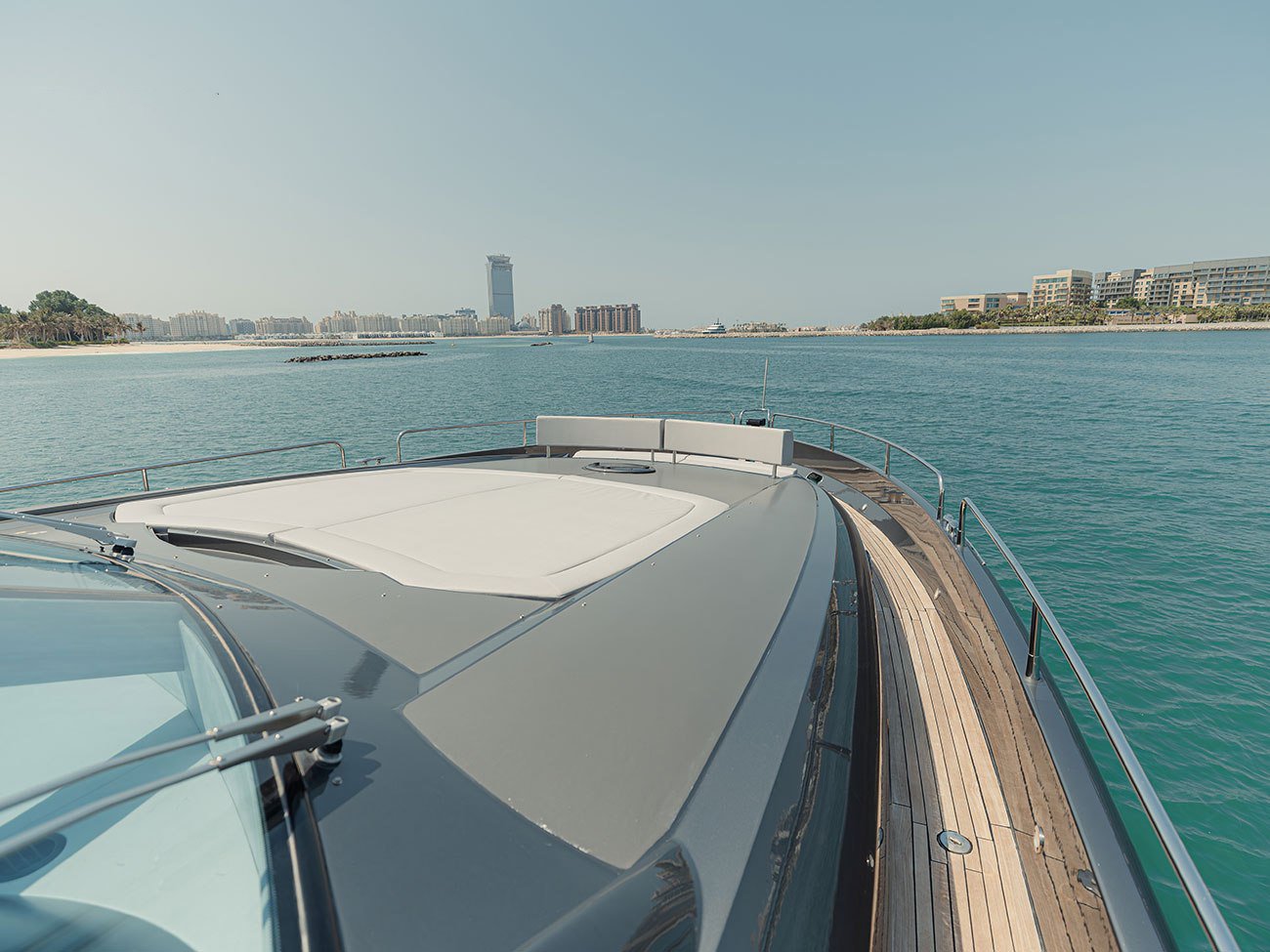 82ft-luxury-yacht-rental-matrix-dubai-6-1