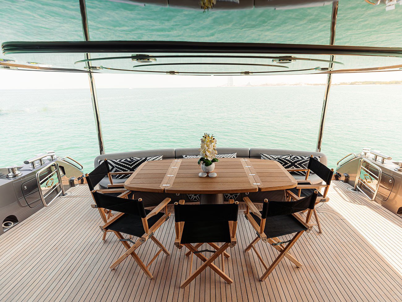 82ft-luxury-yacht-rental-matrix-dubai-7-1