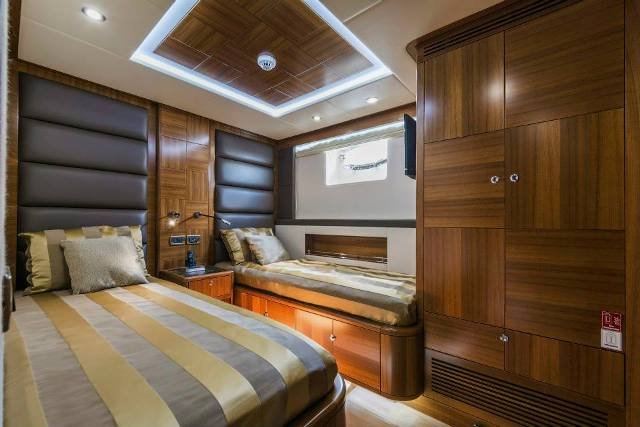 MAJESTY 10