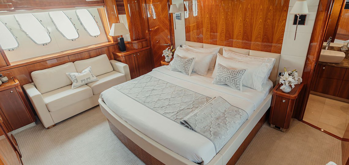 luxury-yacht-notorious-dubai-charter1