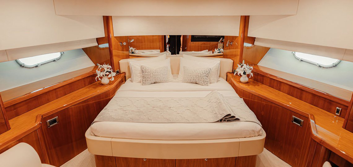 luxury-yacht-notorious-dubai-charter4
