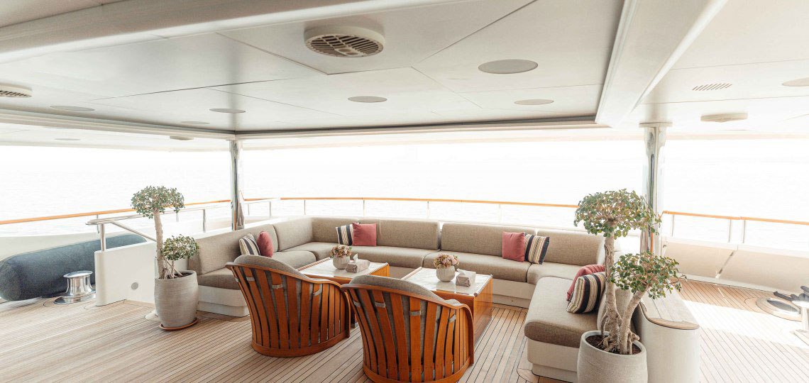 yacht-charter-200ft-benetti-dubai-16