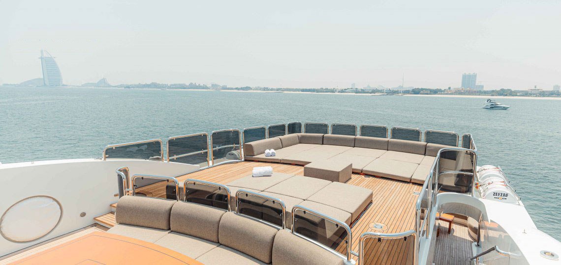 yacht-charter-200ft-benetti-dubai-18