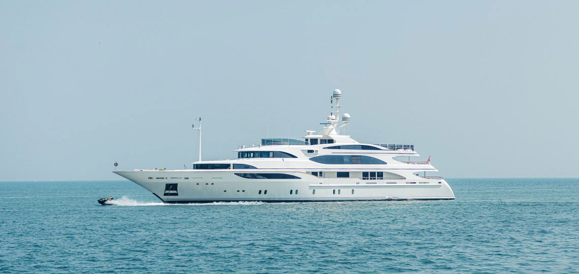yacht-charter-200ft-benetti-dubai-19