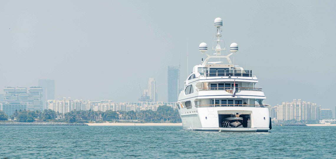 yacht-charter-200ft-benetti-dubai-2
